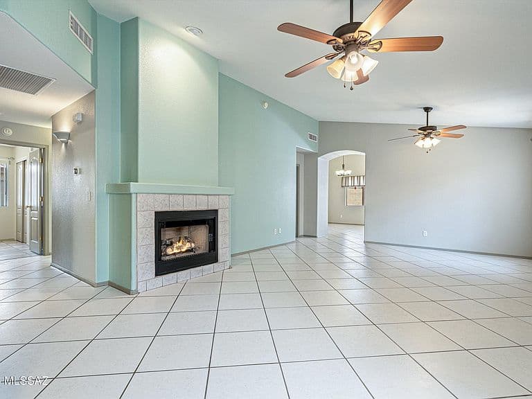 2611 W Cezanne Cir photo 4