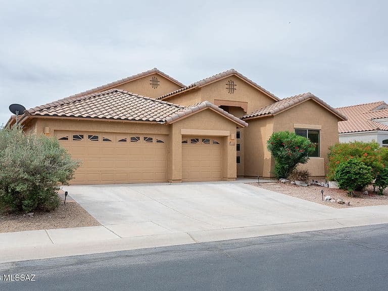 11523 W Minneola Dr photo 1