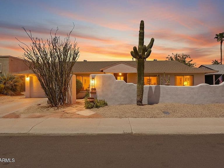 8320 E BUENA TERRA Way photo 2