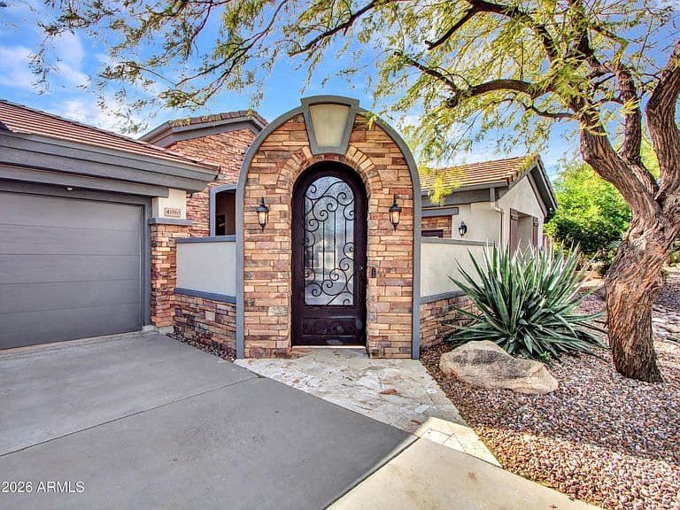 41810 N SIGNAL HILL Court photo 4