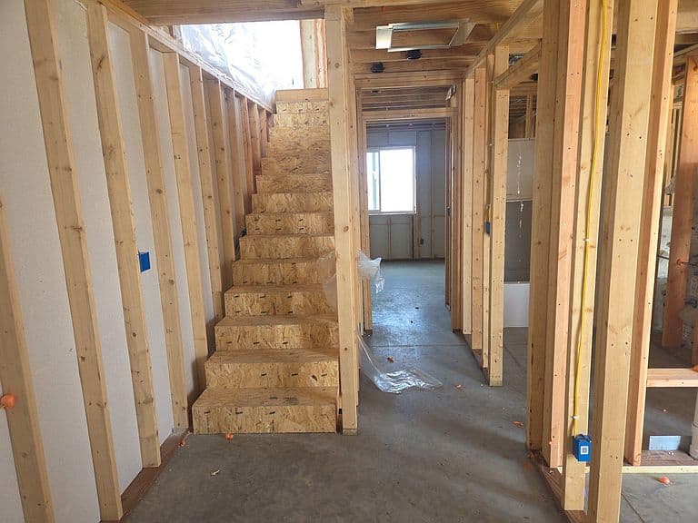 1205 Edelman Loop photo 4