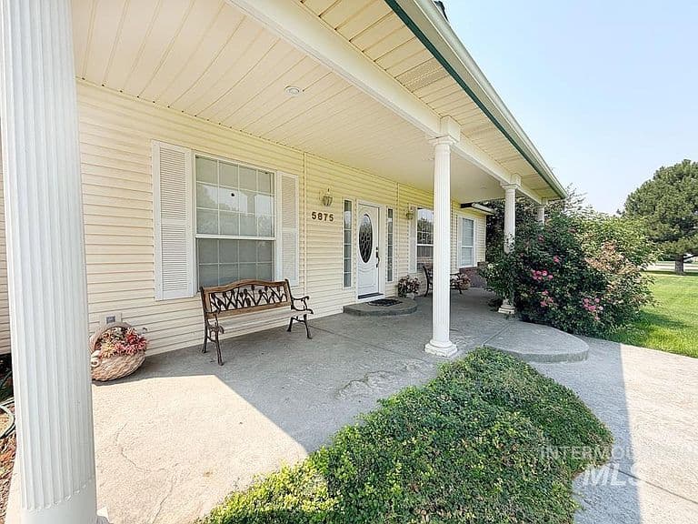 5875 Diamond Ridge Way photo 4