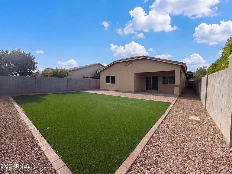 810 W WHISTLING THORN Avenue photo 5