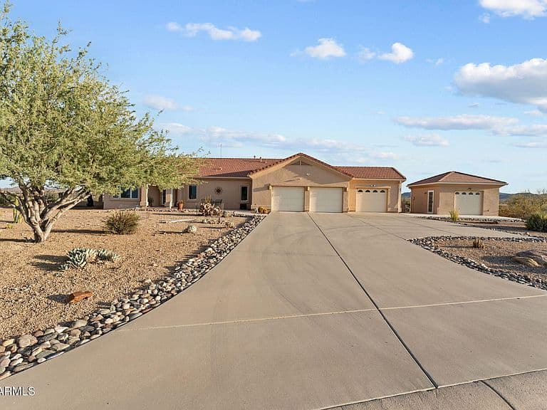 2965 W Saddle Ridge Way photo 1