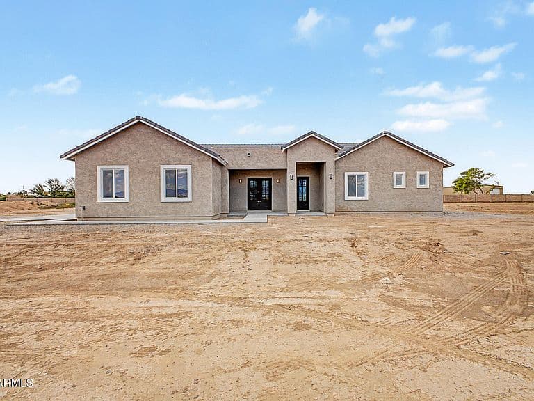 8730 S 218TH Avenue photo 1