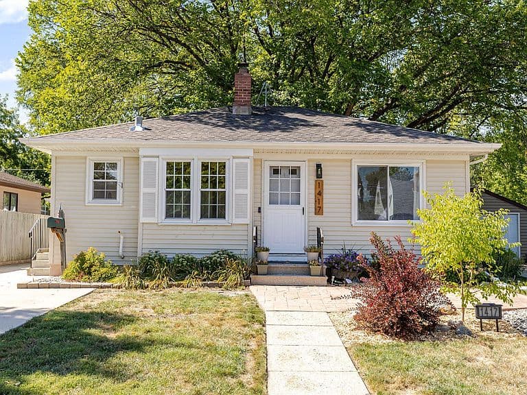 1417 14th St S photo 1