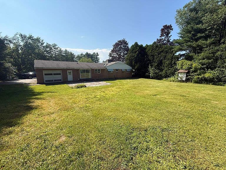 62 Ridge Avenue photo 4