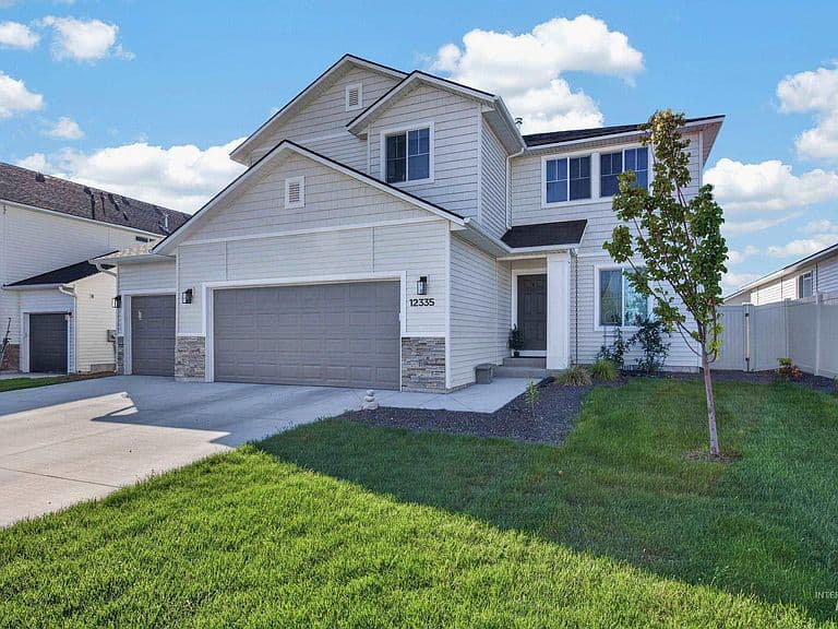 12335 Noreen St photo 3