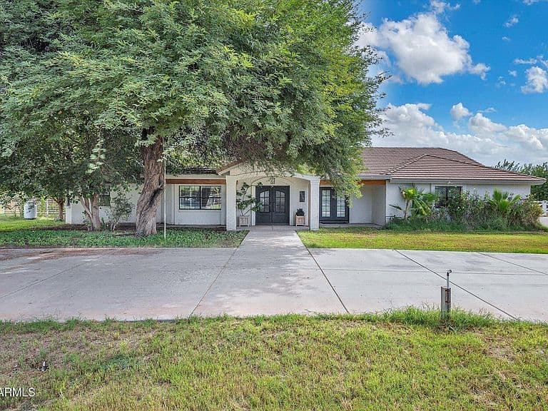 21249 S 158TH Street photo 1
