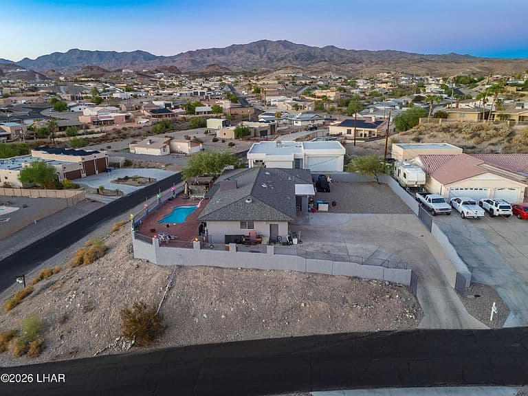 4056 Sponson Dr photo 1