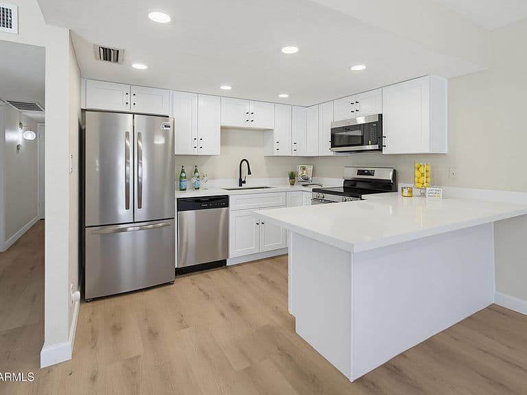 3033 N 39th Street #3 photo 2