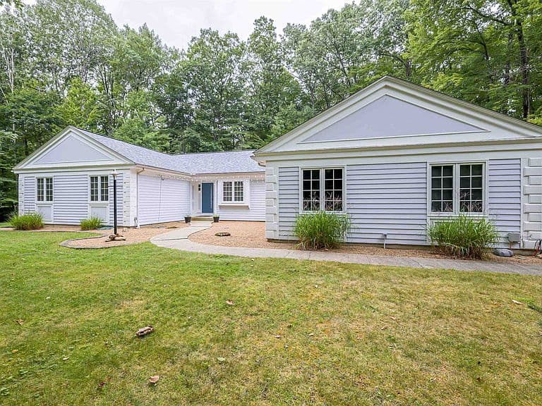 20 Buttonwood Road photo 4