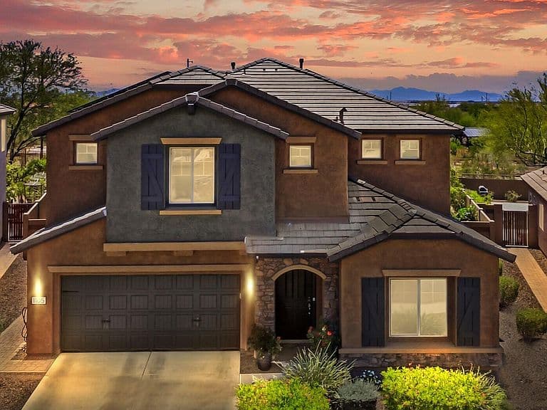 1105 W SPUR Drive photo 1