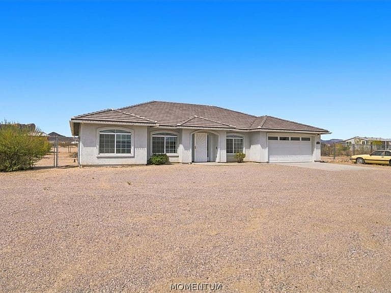 1949 S Estrella Road photo 5