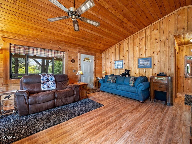2926 Homestead Dr photo 5