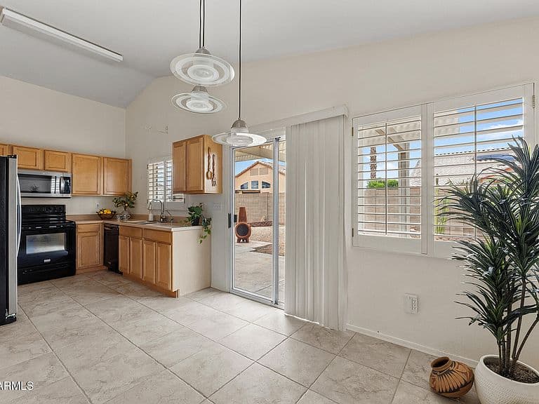 11462 E COVINA Street photo 5