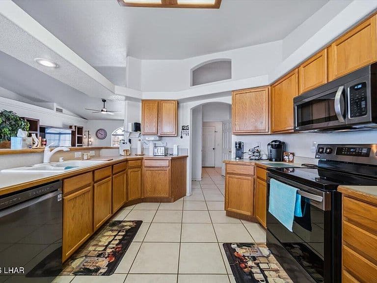3900 Northstar Dr photo 2