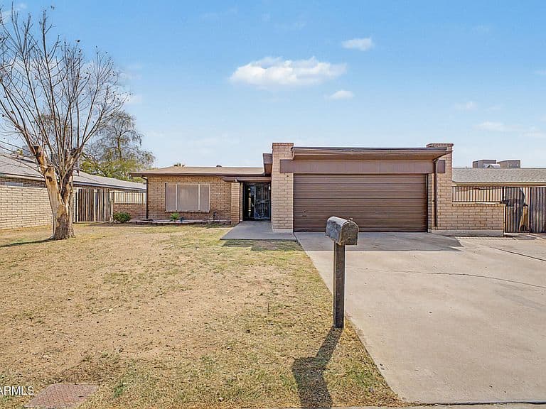 7313 N 46TH Circle photo 1