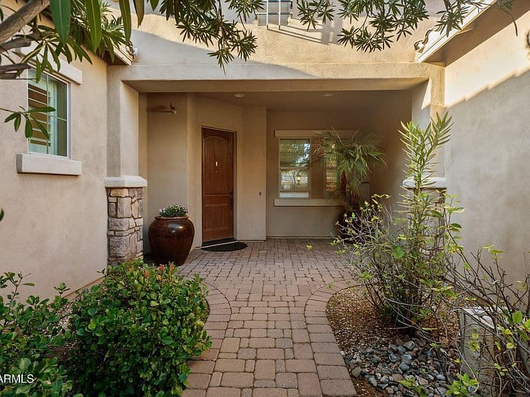 3738 E RIOPELLE Avenue photo 4