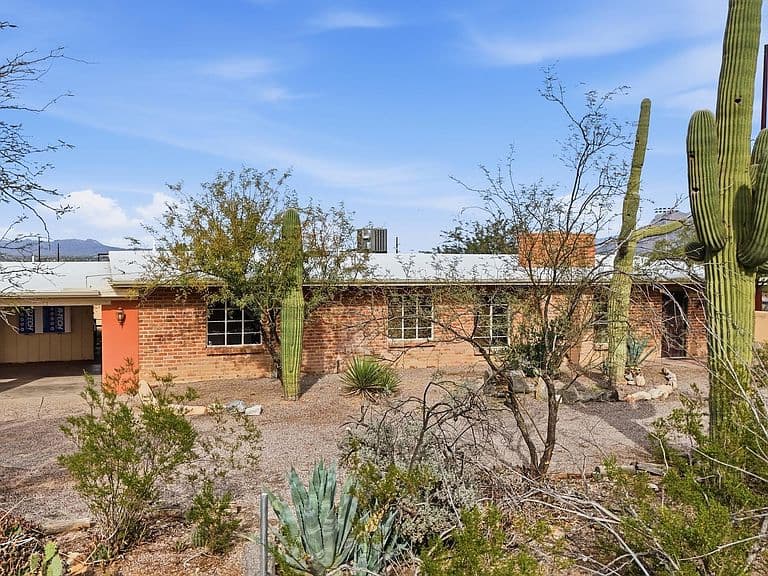 3660 W Lost Horizon Dr photo 3