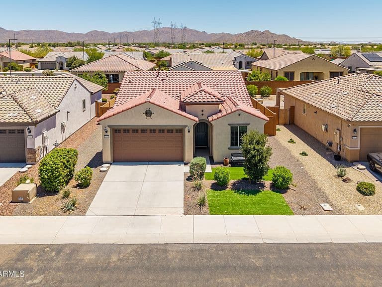 26817 W ADAM Avenue photo 4