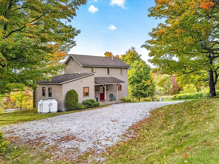3029 Healdville Road photo 1