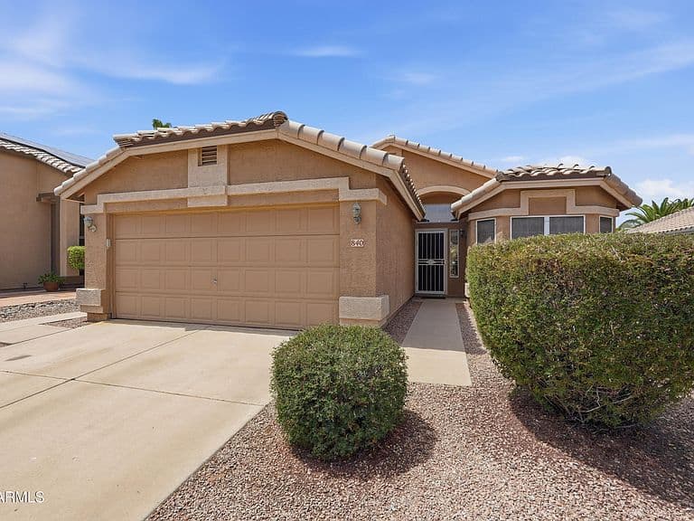 840 E GARY Drive photo 2