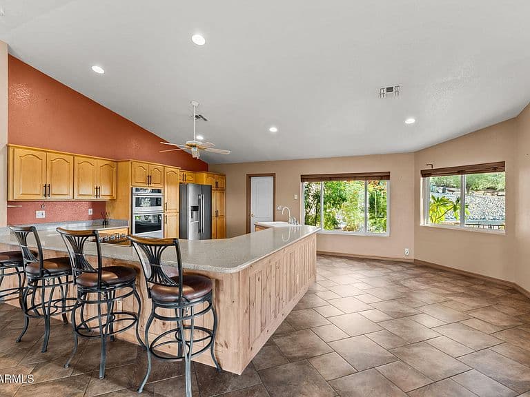 90 W TURTLEBACK Lane photo 3