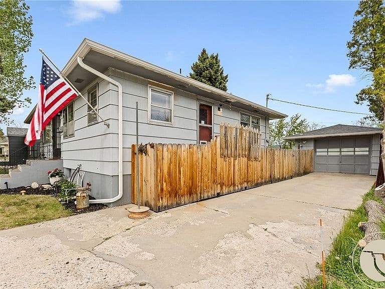 515 6th Ave photo 4