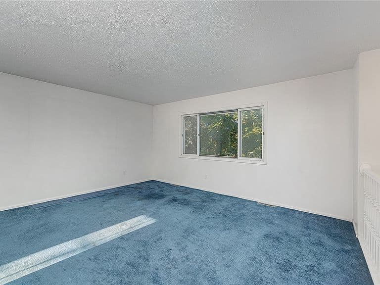 309 Westgate Dr photo 4