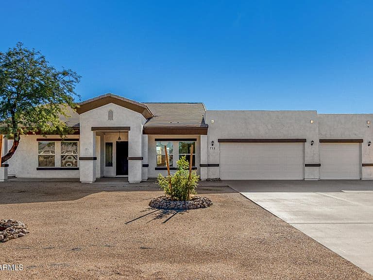 711 E CLOUD Road photo 1