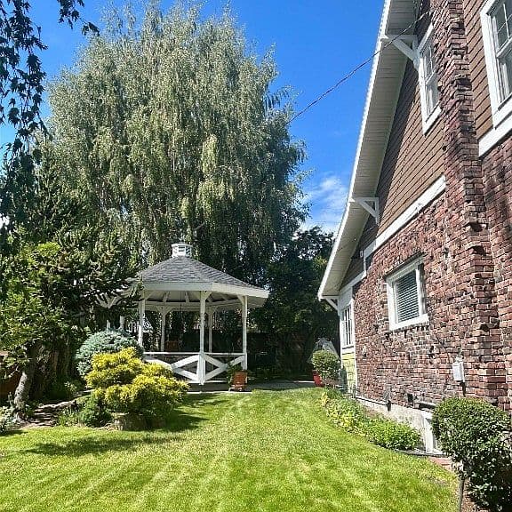 805 W Diamond St photo 5