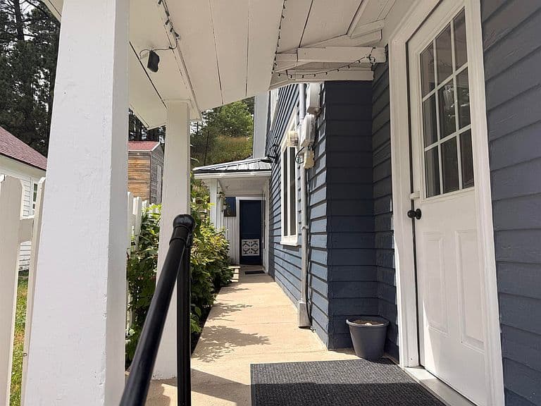 609 Samo St photo 5