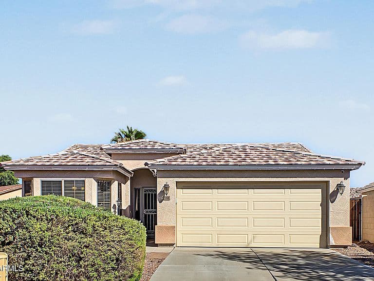 10810 W WINDSOR Avenue photo 2