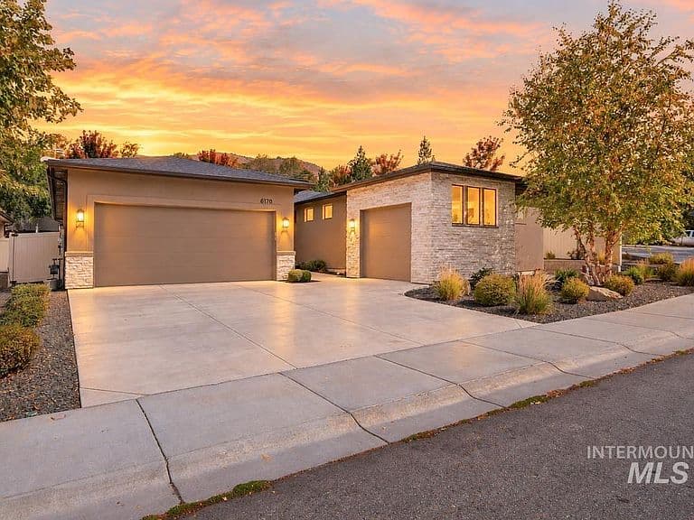 6170 W Ina Dr photo 2