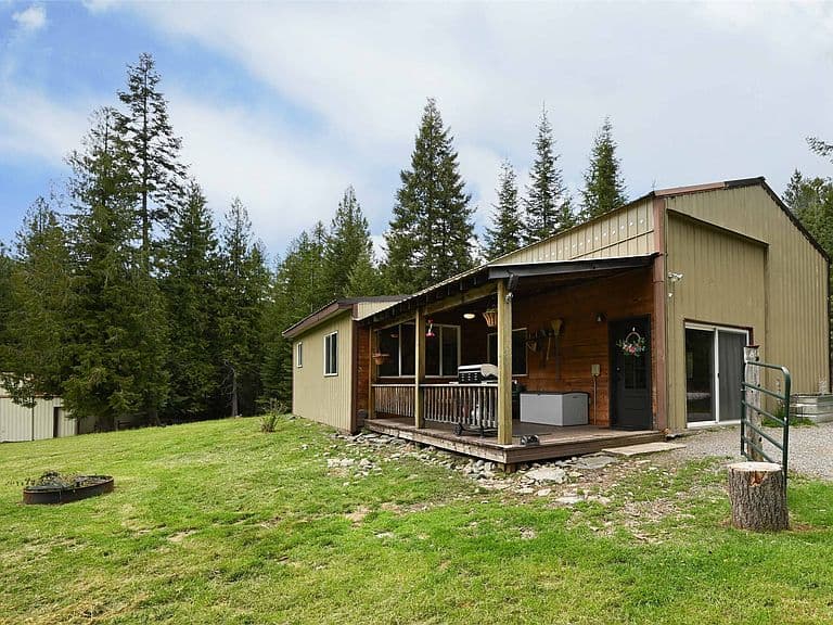 2 Cedar Grove Ln photo 3