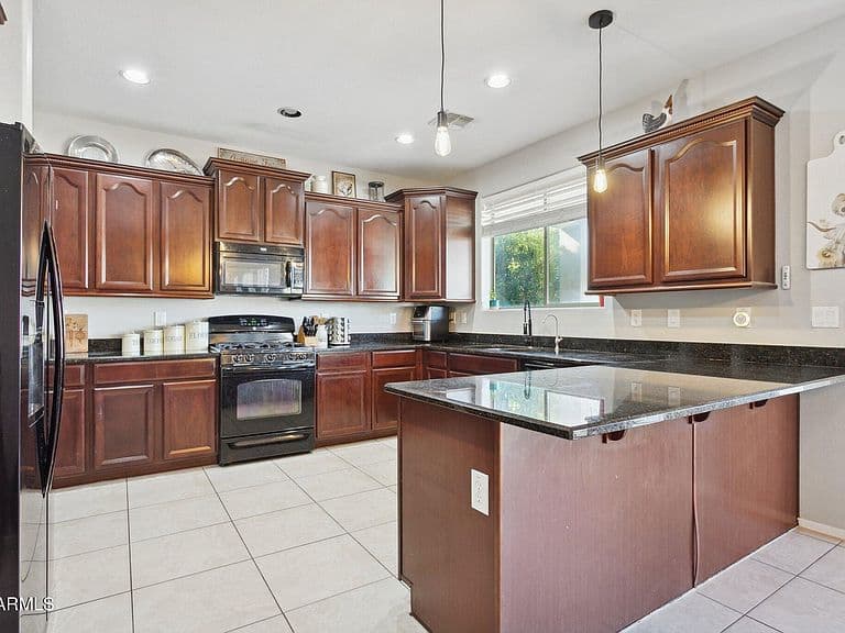 30522 N Rebecca Ln photo 5