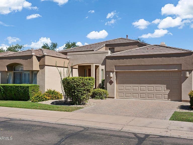 8630 E KRAIL Street photo 2