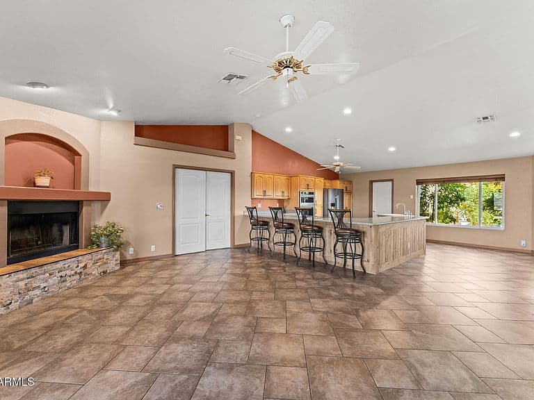 90 W TURTLEBACK Lane photo 4