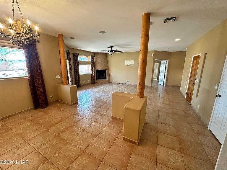1330 Powell Dr photo 4