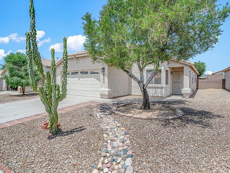 2611 W Cezanne Cir photo 1