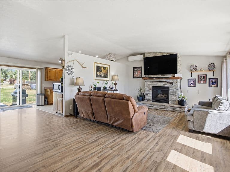 116 Mountain View Dr photo 4