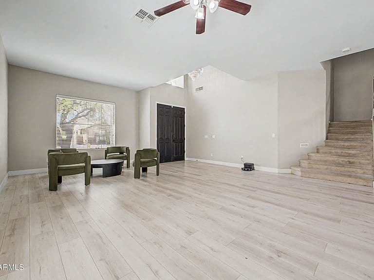45240 W WINDROSE Drive photo 4