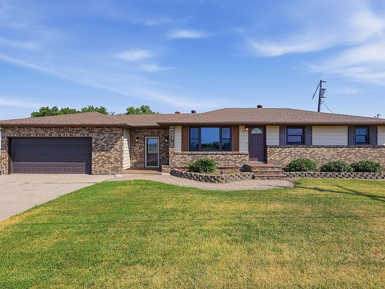 6378 Highway 10 photo 1