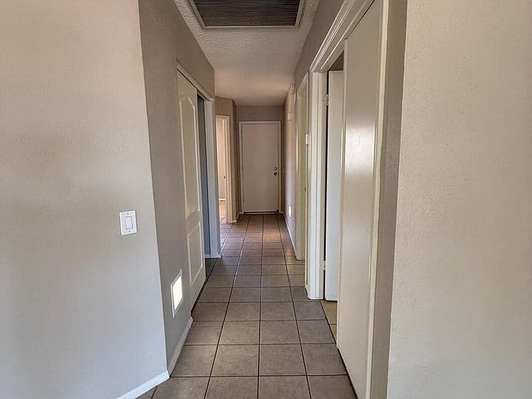 6910 W STATE Avenue photo 5