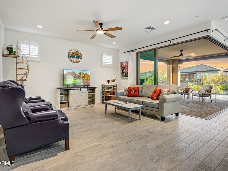 18209 E PARIA CANYON Drive photo 5