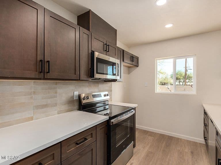 2932 N Castro Ave photo 4