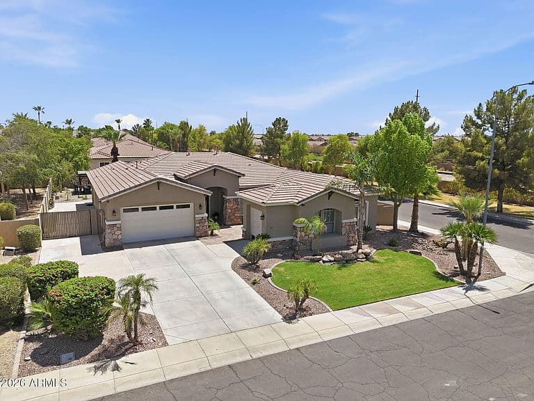 407 E TONTO Place photo 4