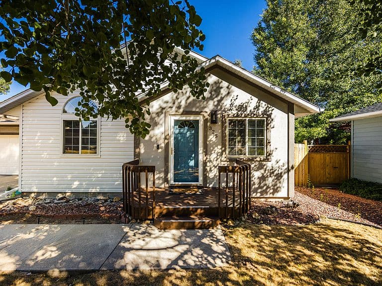 325 Nighthawk Ct photo 3