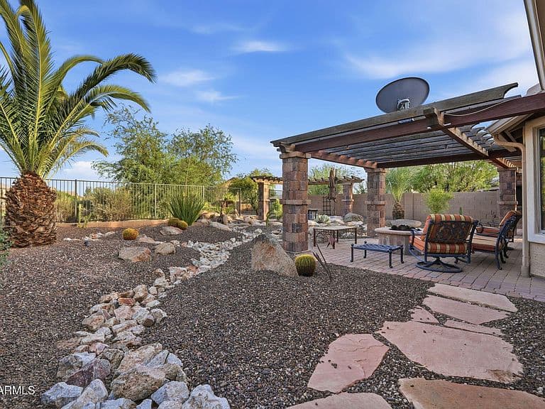 29515 N LITTLE LEAF Drive photo 2
